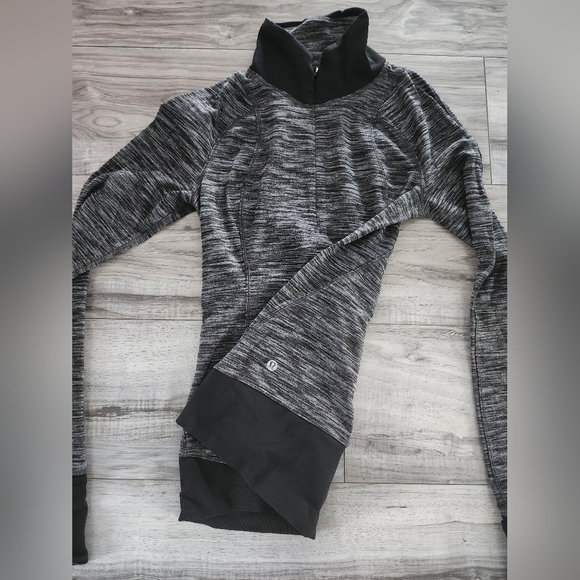 Lululemon Rundeful 1/2 Zip - Picture 4 of 4